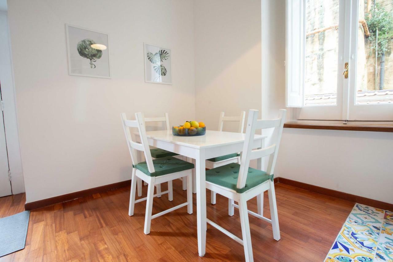 Apartment Orazio On The Castle By Dimorra Neapel